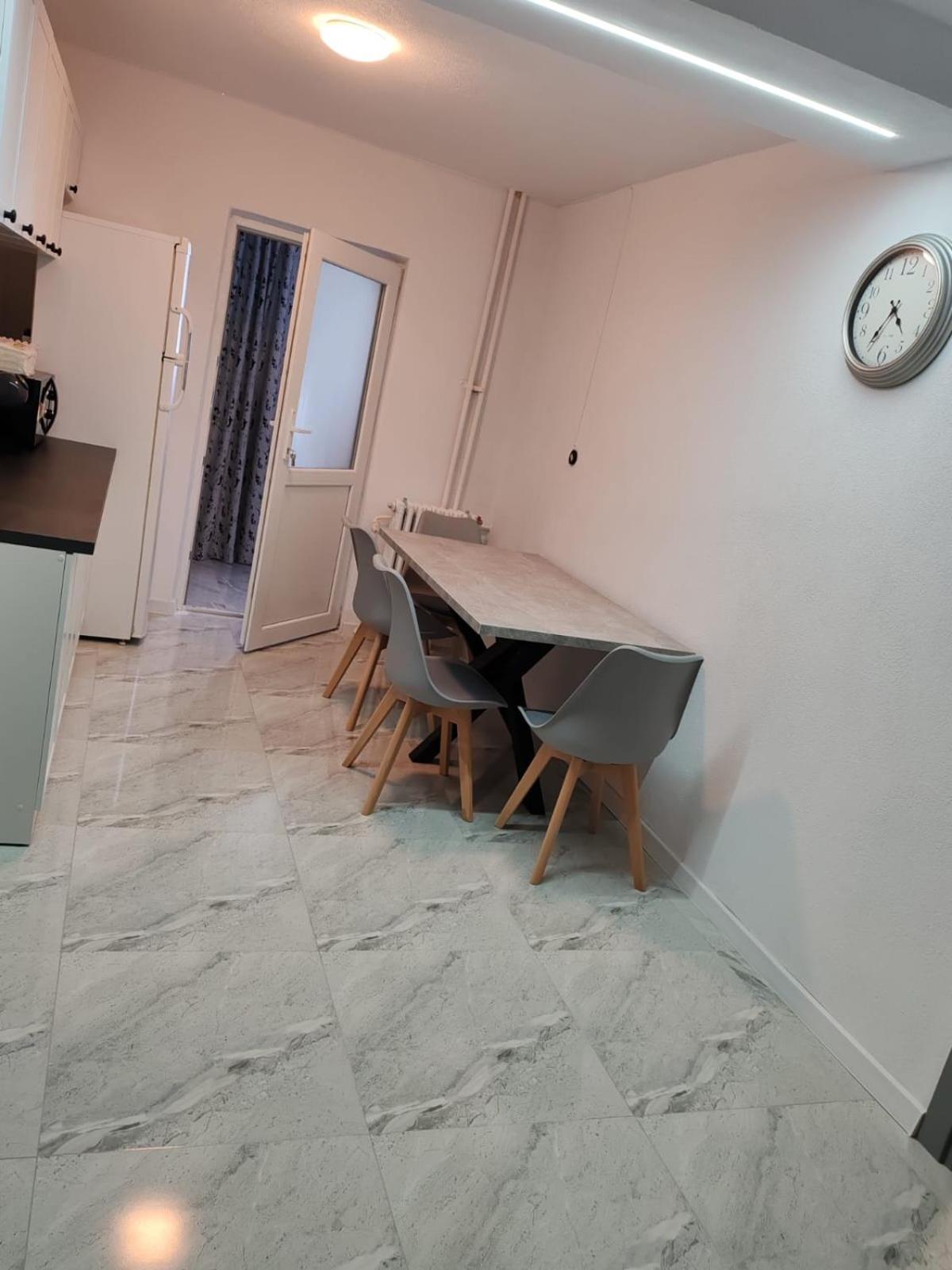 Garsoniera G3 Apartment Craiova Exterior foto